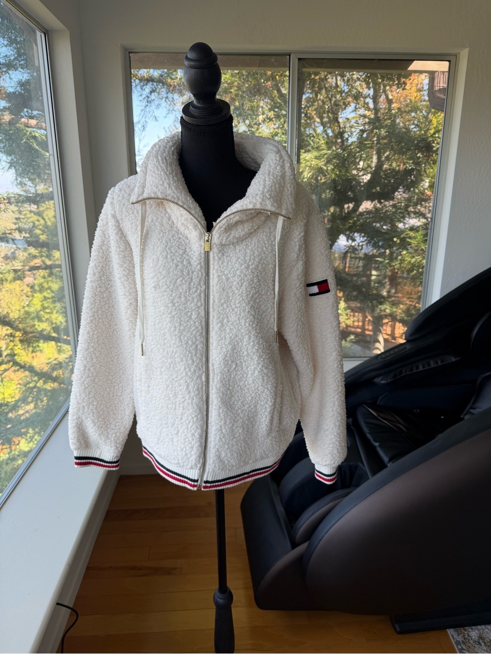 LIKE NEW Tommy Hilfiger Sherpa Fleece Full-Zip Jacket Medium